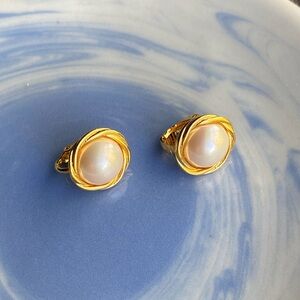 Vintage gold-tone faux pearl clip-on earrings
